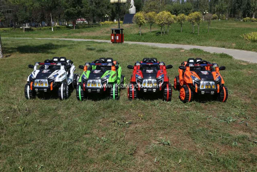 Otroška električna baterija Powerd vožnja na avtomobilu